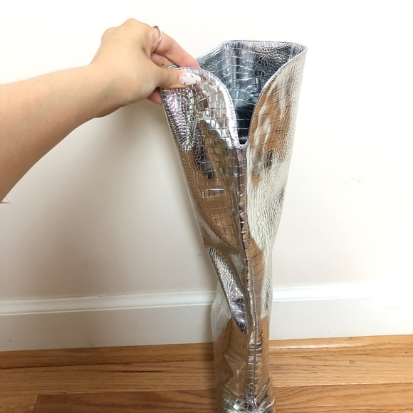 NEW Silver Knee High Croc Boots 4.33" Block Heel - Picture 6 of 9